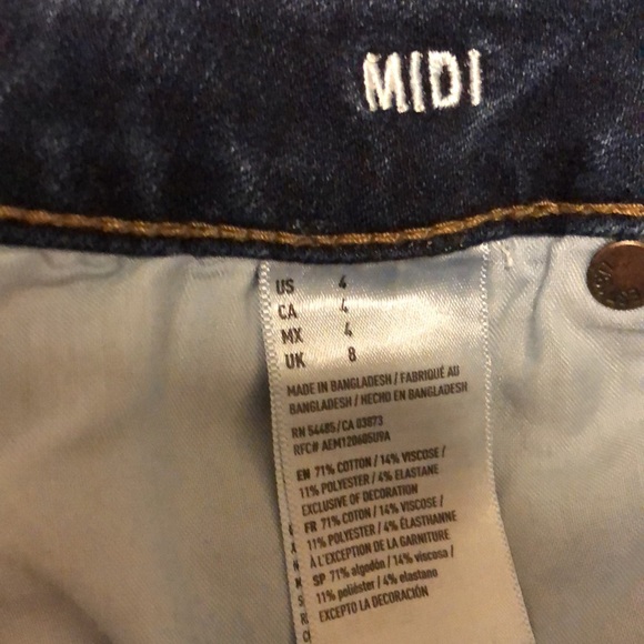 American Eagle Jean Shorts Women’s 4 midi denim blue distressed destroyed EUC - Picture 9 of 10
